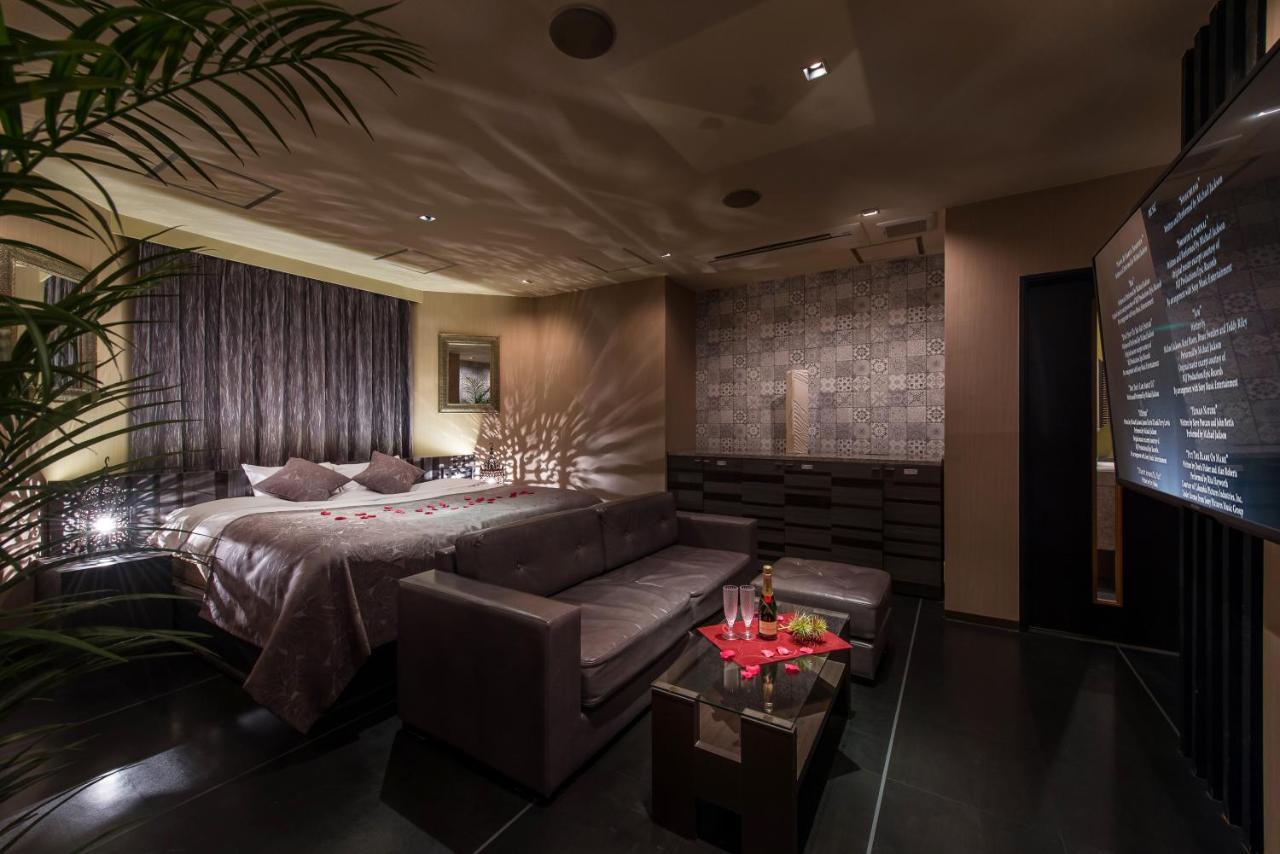 Hotel Lotus Iwatsuki (Adults Only) Сайтама Екстериор снимка