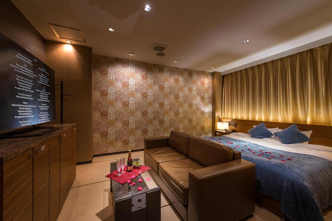 Hotel Lotus Iwatsuki (Adults Only) Сайтама Екстериор снимка
